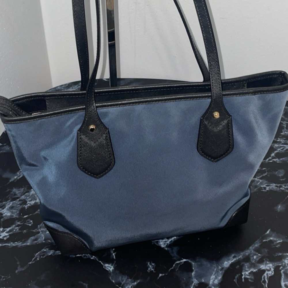 MICHAEL KORS Eva Top Zip Tote Nylon Bag Navy Gold Hardware AUTHENTIC - Picture 15 of 15